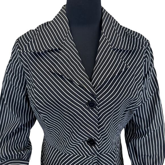 Vintage 1970s Jolie Femme Black & White Diagonal Stripe Dress – Size 46 - Picture 2 of 16